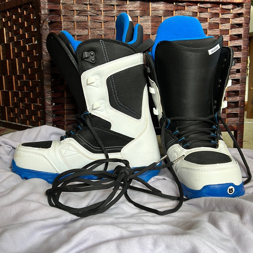 Snowboard Boots, Burton Phantom men’s size 9